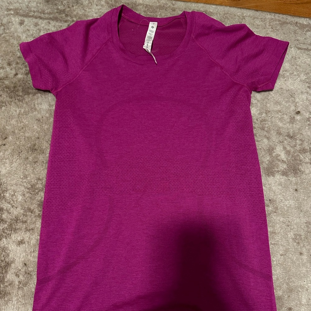 Lululemon Swiftly Tech - Magenta Purple Highlight